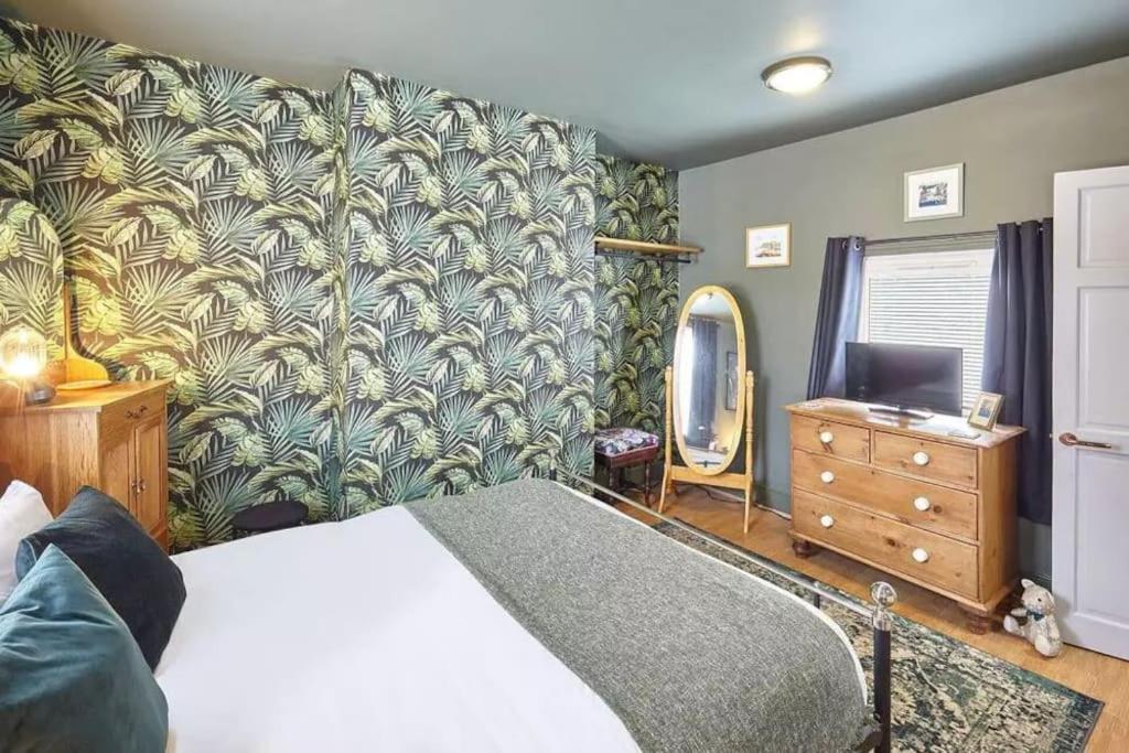 May House 3 Bedroomed House ウィットビー エクステリア 写真